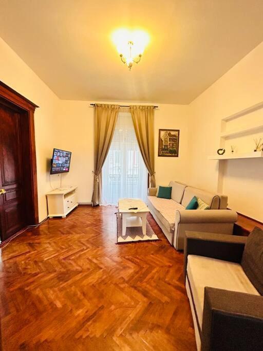 شقة Hidden Gem In The Old Town تيميشورا المظهر الخارجي الصورة
